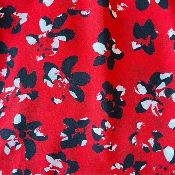 BR Tie-Neck Flouncy Red Top - Picture 6 of 11